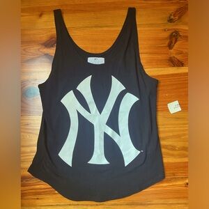Women’s New York Yankees Tank Top T-Shirt